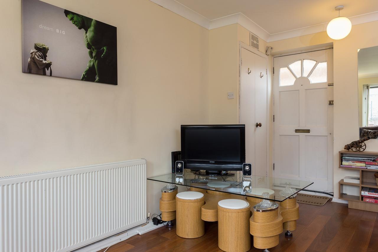Lovely 2Bd House Near Wapping Station Apartamento Londres Exterior foto